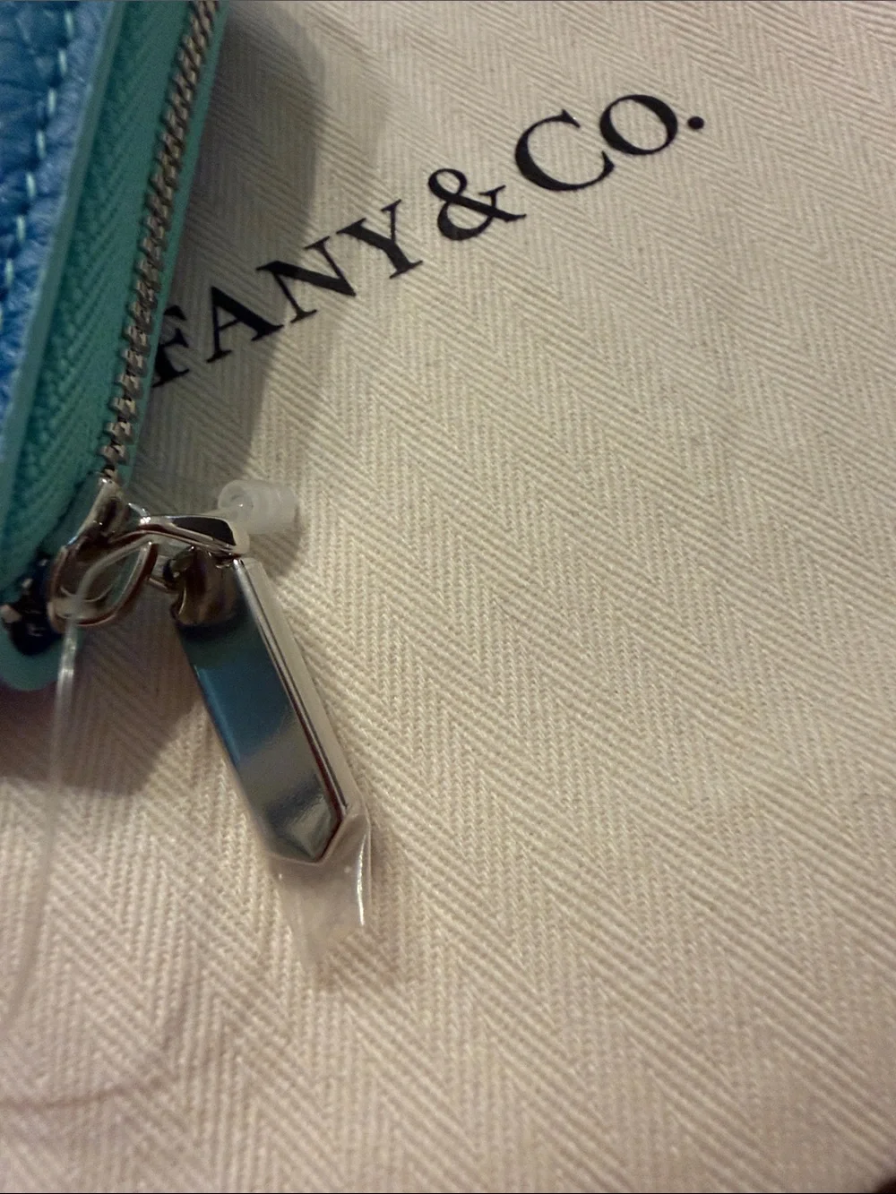 Tiffany & co. Return to Tiffany Zip Wallet